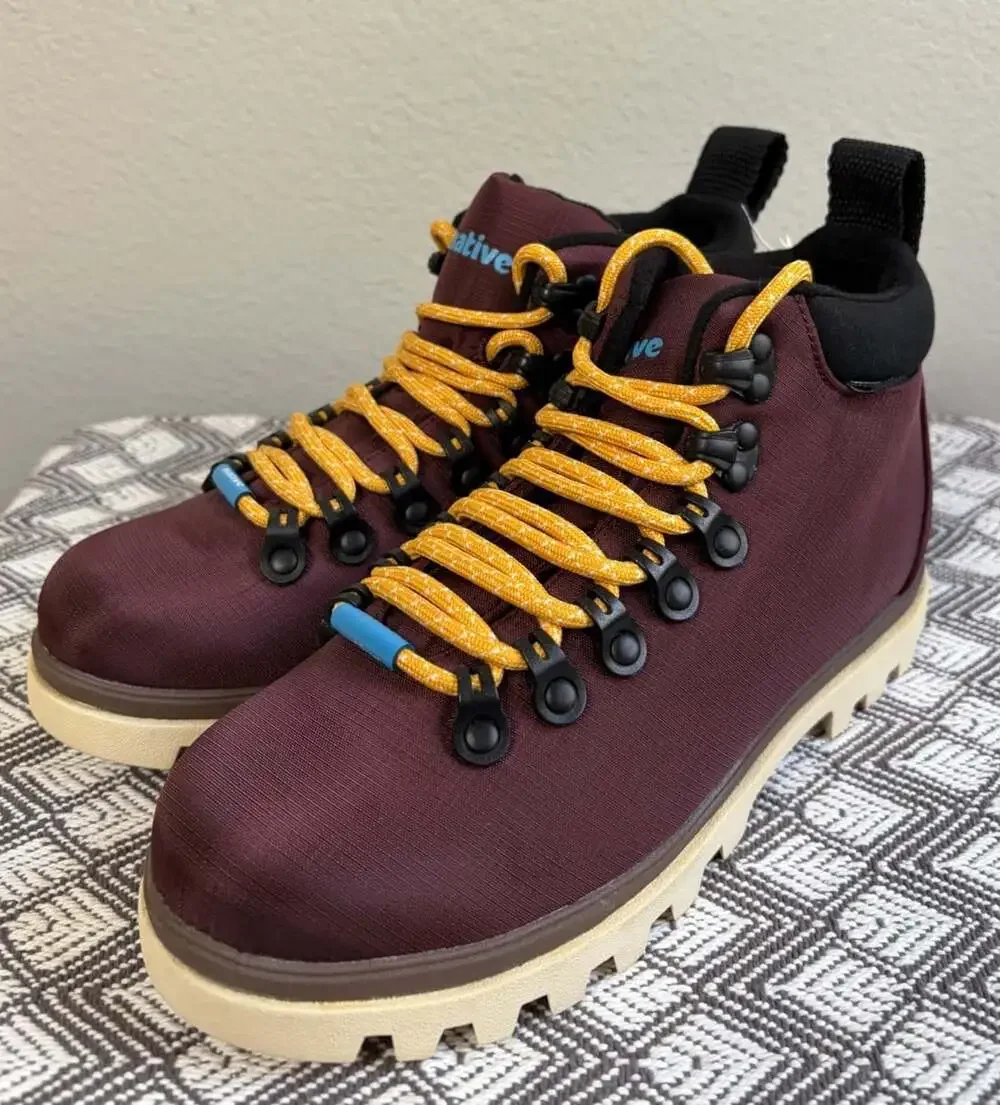 NWT Native Shoes Fitzsimmons Venture Boots Spice Red Maroon Men 5/Women 7